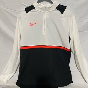 Nike Dri-FIT White and Black Jacket size L
